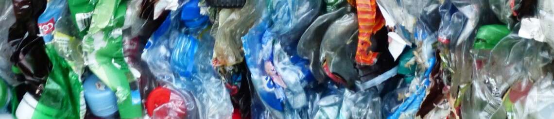 Plastic bottles - bisphenols and regrettable substitution