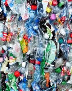 Plastic bottles - bisphenols and regrettable substitution