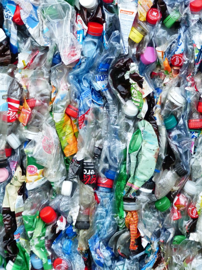 Plastic bottles - bisphenols and regrettable substitution