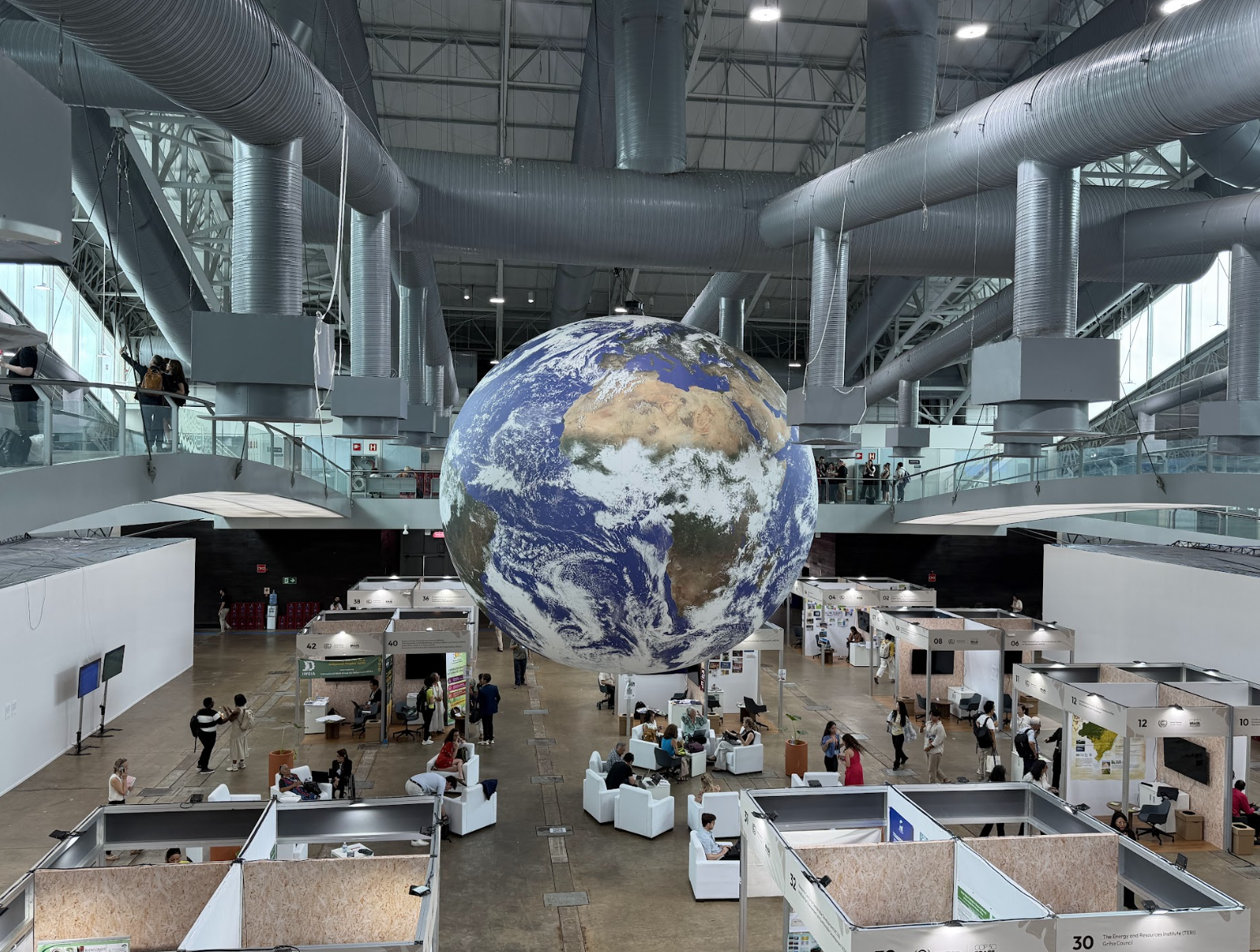 洋楽 KONFLIC WORLD COP30: Climate Talks Flounder, Countries Look Beyond UNFCCC to